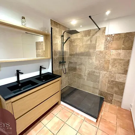 Joli T3 Rénové, Au Coeur De Alès, Pour 6pers Apartamento *