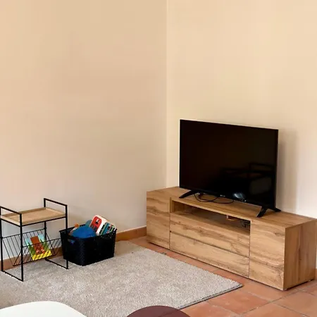 Joli T3 Rénové, Au Coeur De Alès, Pour 6pers Apartamento *