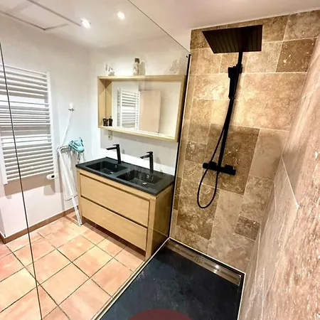 Apartamento Joli T3 Rénové, Au Coeur De Alès, Pour 6pers Alès